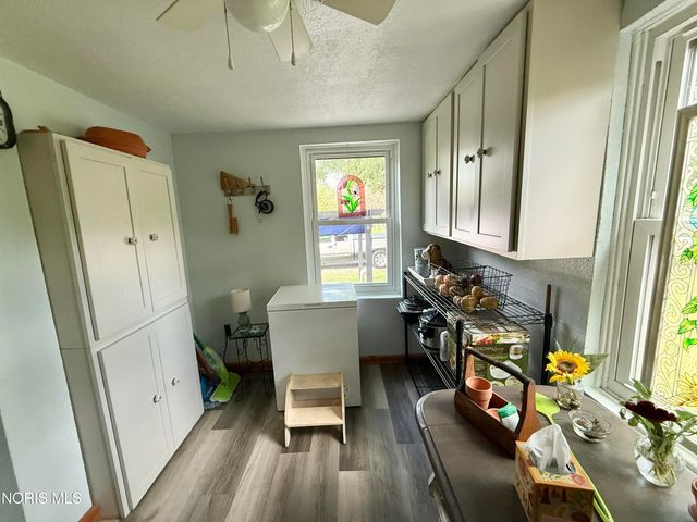 1031 N Cousino Road, Oregon, OH 43616