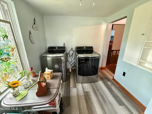 1031 N Cousino Road, Oregon, OH 43616