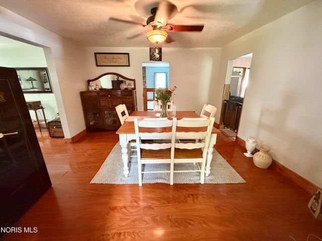 1031 N Cousino Road, Oregon, OH 43616