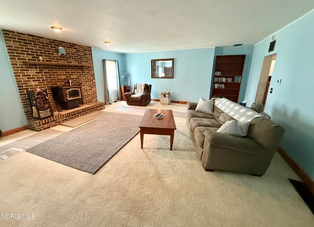 1031 N Cousino Road, Oregon, OH 43616