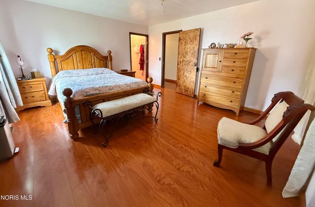 1031 N Cousino Road, Oregon, OH 43616