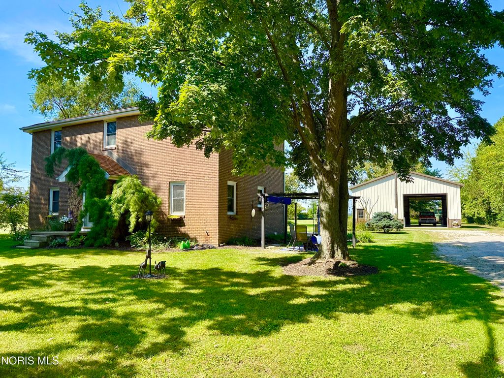 1031 N Cousino Road, Oregon, OH 43616