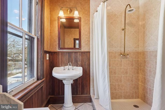 448 SUMMER AVE, Edgewater Park, NJ 08010