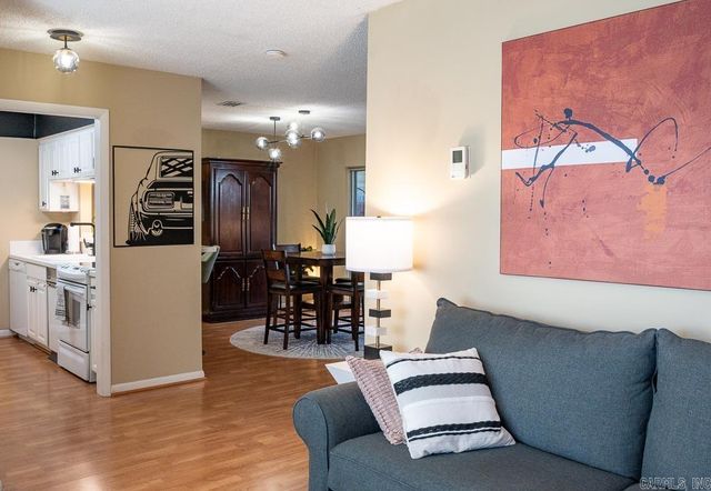 10 Hampshire Circle, Little Rock, AR 72212