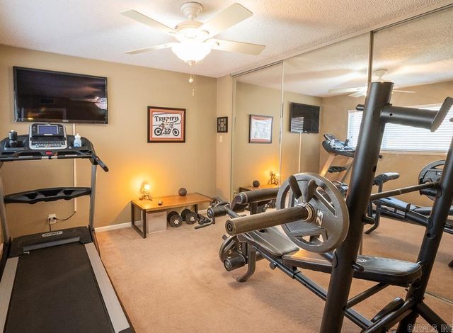 10 Hampshire Circle, Little Rock, AR 72212