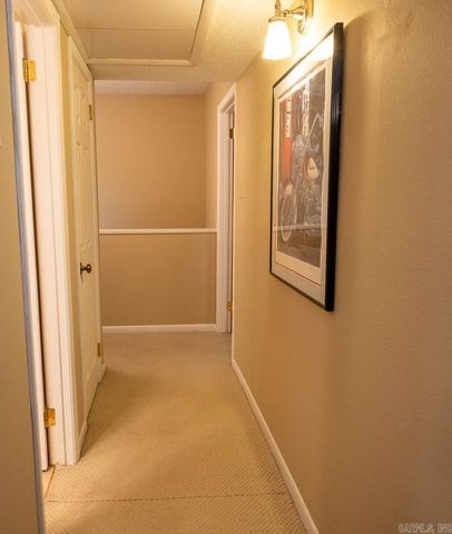 10 Hampshire Circle, Little Rock, AR 72212