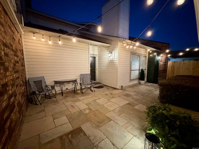 10 Hampshire Circle, Little Rock, AR 72212