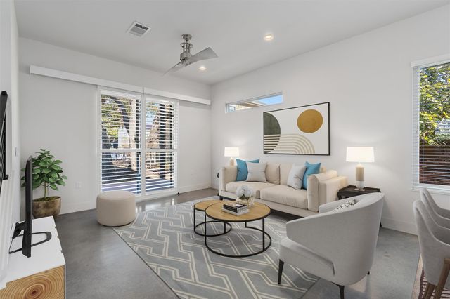 6217 Clovis ST A, Austin, TX 78741