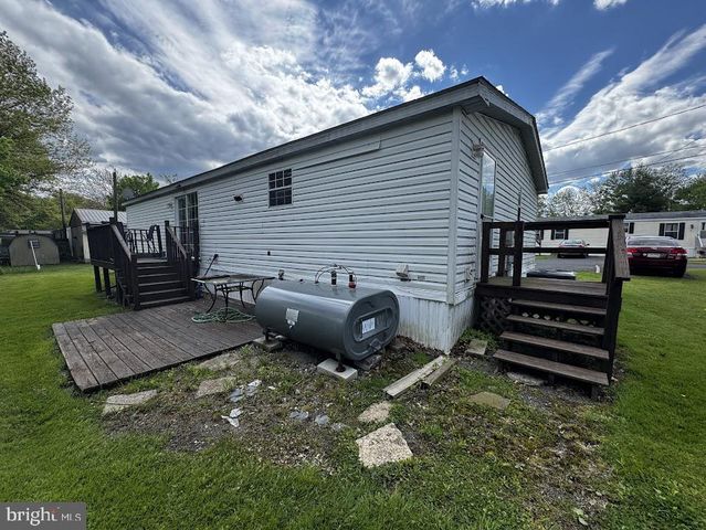 2361 N OLD BETHLEHEM PIKE, Quakertown, PA 18951
