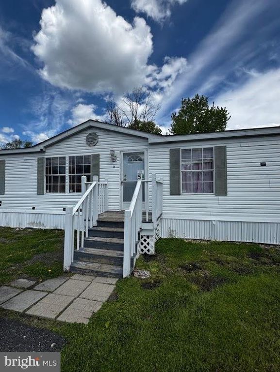 2361 N OLD BETHLEHEM PIKE, Quakertown, PA 18951