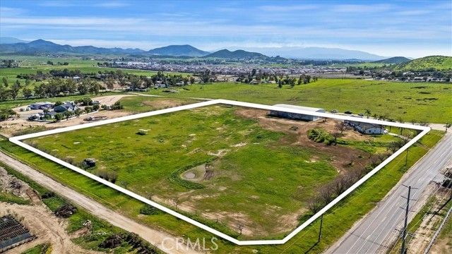 30100 Maxine, Menifee, CA 92584