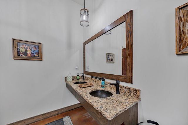 9945 BROOKS MILL RD, Wirtz, VA 24184