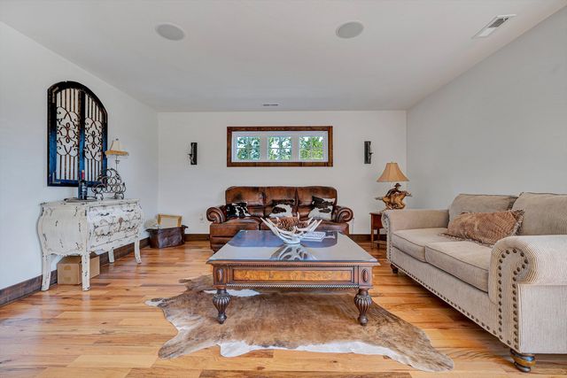 9945 BROOKS MILL RD, Wirtz, VA 24184