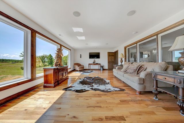 9945 BROOKS MILL RD, Wirtz, VA 24184