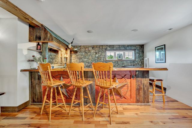 9945 BROOKS MILL RD, Wirtz, VA 24184