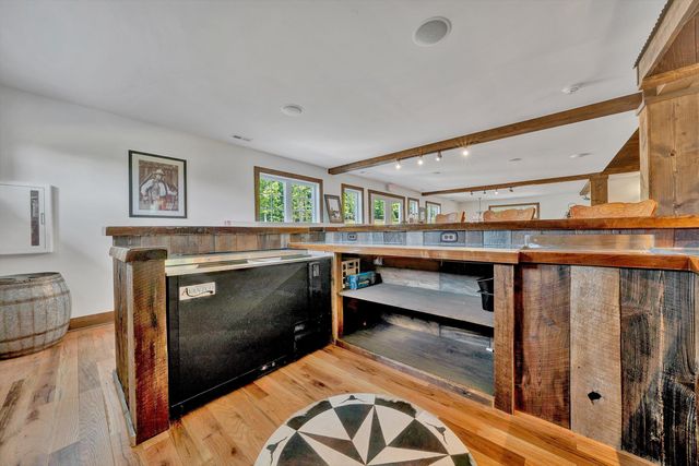 9945 BROOKS MILL RD, Wirtz, VA 24184