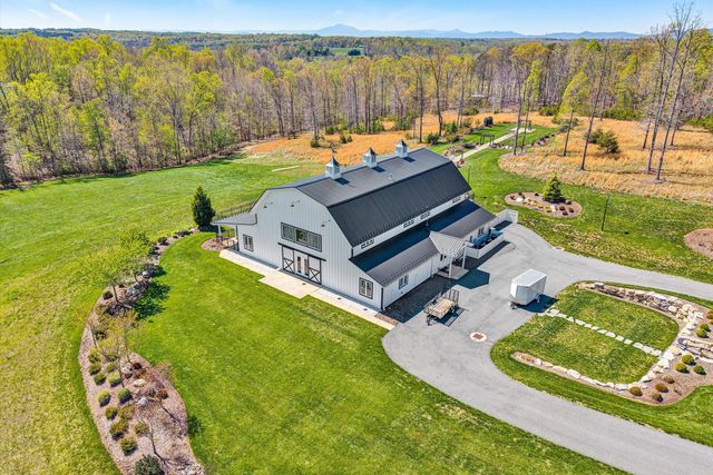 9945 BROOKS MILL RD, Wirtz, VA 24184