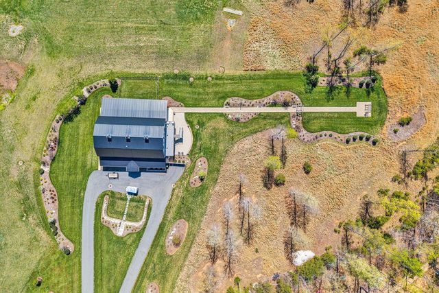 9945 BROOKS MILL RD, Wirtz, VA 24184