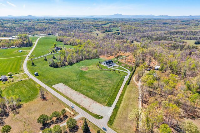 9945 BROOKS MILL RD, Wirtz, VA 24184