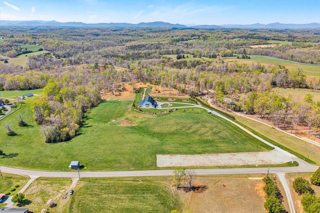 9945 BROOKS MILL RD, Wirtz, VA 24184