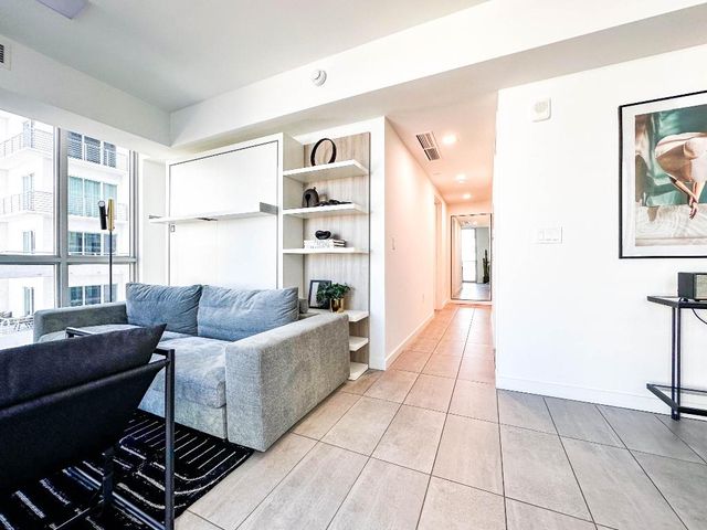 227 NE 2nd Street 2400, Miami, FL 33132