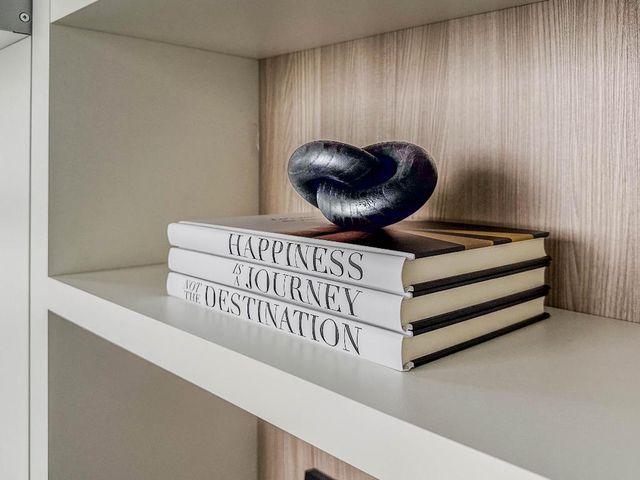 227 NE 2nd Street 2400, Miami, FL 33132