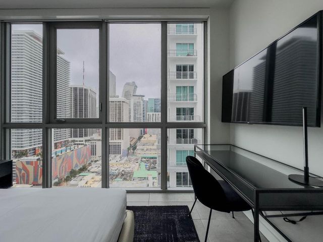 227 NE 2nd Street 2400, Miami, FL 33132