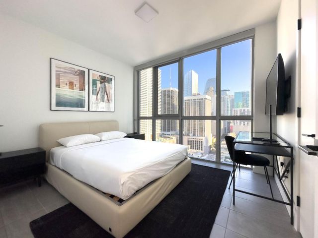 227 NE 2nd Street 2400, Miami, FL 33132