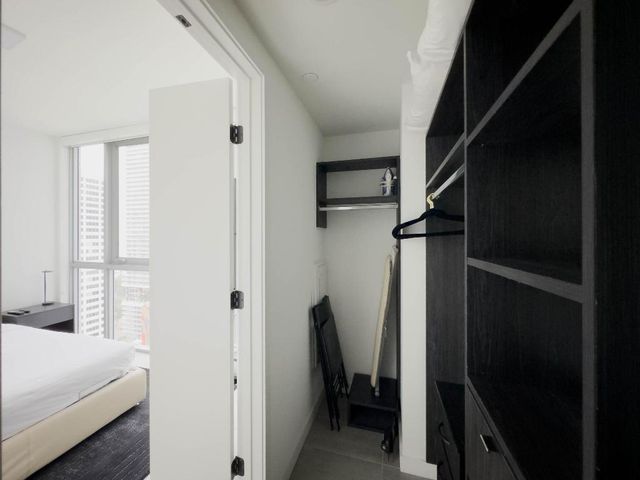 227 NE 2nd Street 2400, Miami, FL 33132