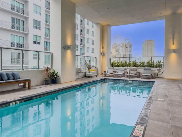 227 NE 2nd Street 2400, Miami, FL 33132