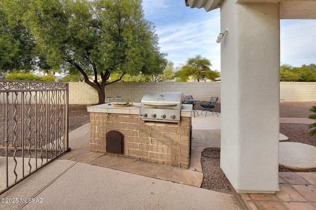 2145 N Water View Court, Tucson, AZ 85749