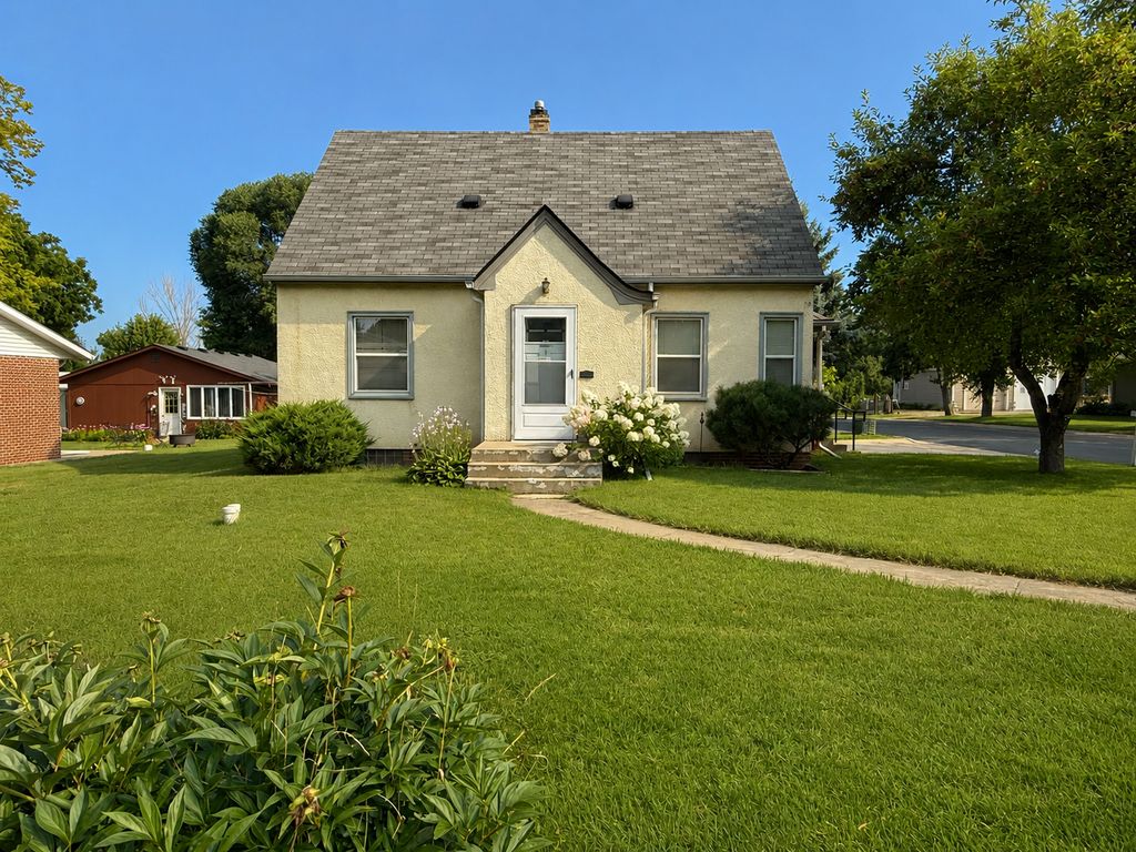 201 2nd Street SW, New Prague, MN 56071 — exterior