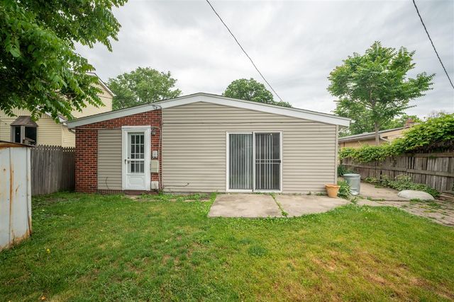 23723 Reynolds Avenue, Hazel Park, MI 48030