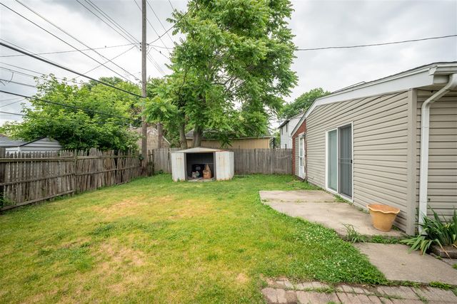 23723 Reynolds Avenue, Hazel Park, MI 48030