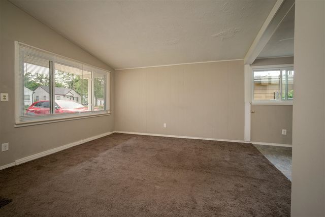 23723 Reynolds Avenue, Hazel Park, MI 48030