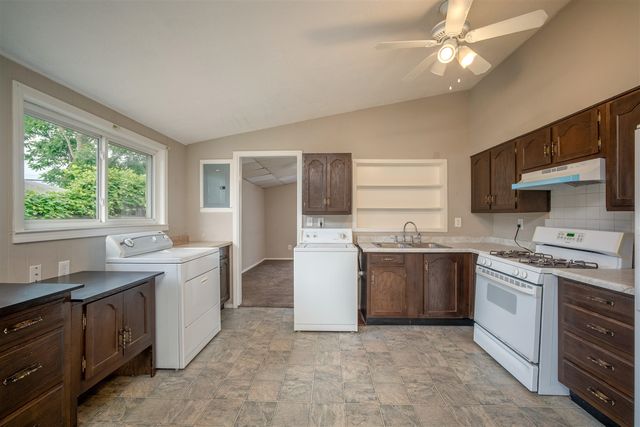 23723 Reynolds Avenue, Hazel Park, MI 48030