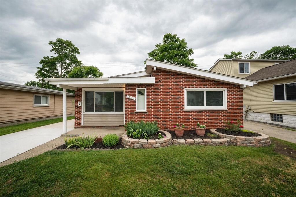 23723 Reynolds Avenue, Hazel Park, MI 48030