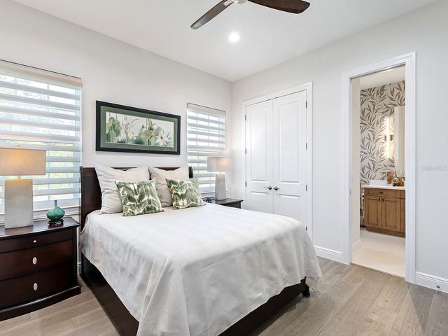 9220 STARRY NIGHT AVENUE, Sarasota, FL 34241