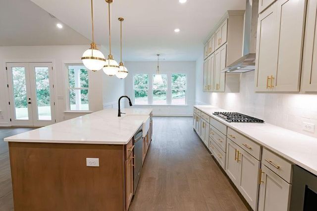 8420 Creekside Overlook Drive, Gainesville, GA 30506