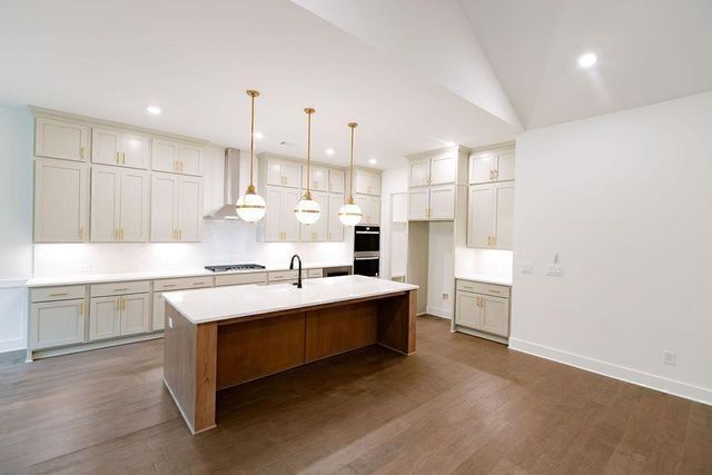 8420 Creekside Overlook Drive, Gainesville, GA 30506