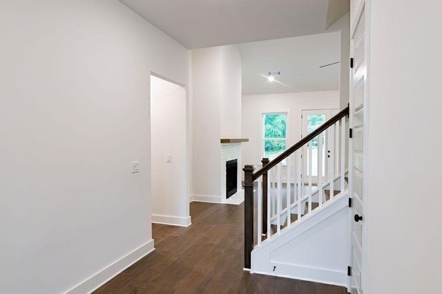 8420 Creekside Overlook Drive, Gainesville, GA 30506