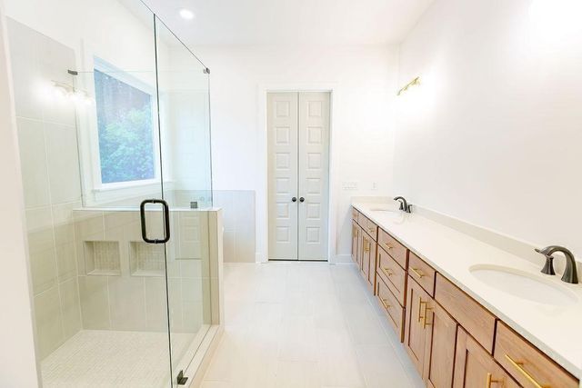 8420 Creekside Overlook Drive, Gainesville, GA 30506
