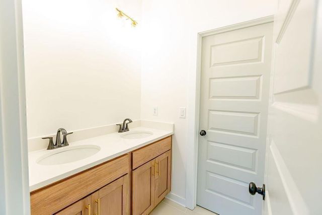 8420 Creekside Overlook Drive, Gainesville, GA 30506
