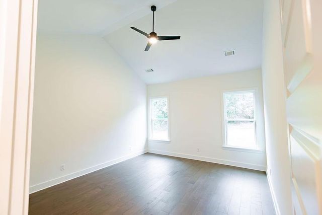 8420 Creekside Overlook Drive, Gainesville, GA 30506