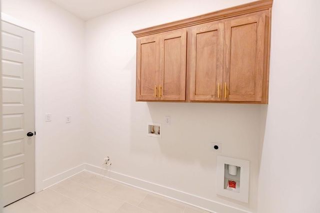 8420 Creekside Overlook Drive, Gainesville, GA 30506