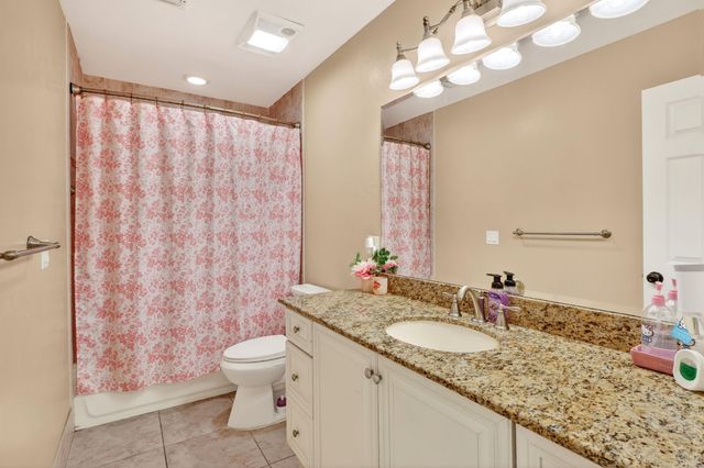 4831 Dorchester Mews, Haverhill, FL 33415
