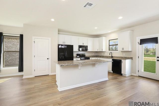 23167 Wilton Dr, Denham Springs, LA 70726