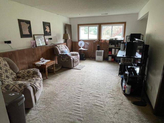 8946 72nd Street S, Cottage Grove, MN 55016