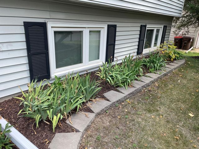 8946 72nd Street S, Cottage Grove, MN 55016
