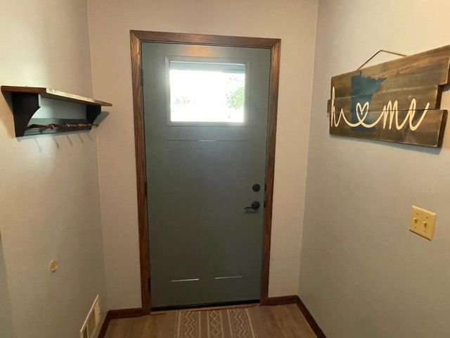8946 72nd Street S, Cottage Grove, MN 55016